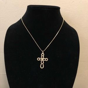 Beautiful cross necklace fashion jewelry 💕